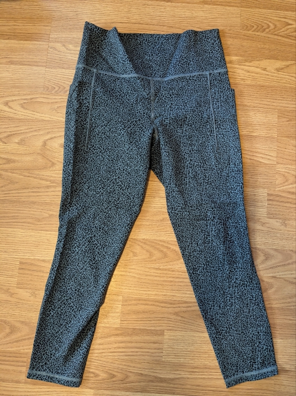 Athleta Stash II Textured Legging